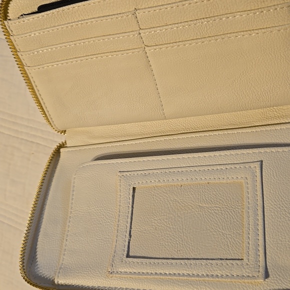 Wallet With Strap - Picture 3 of 4